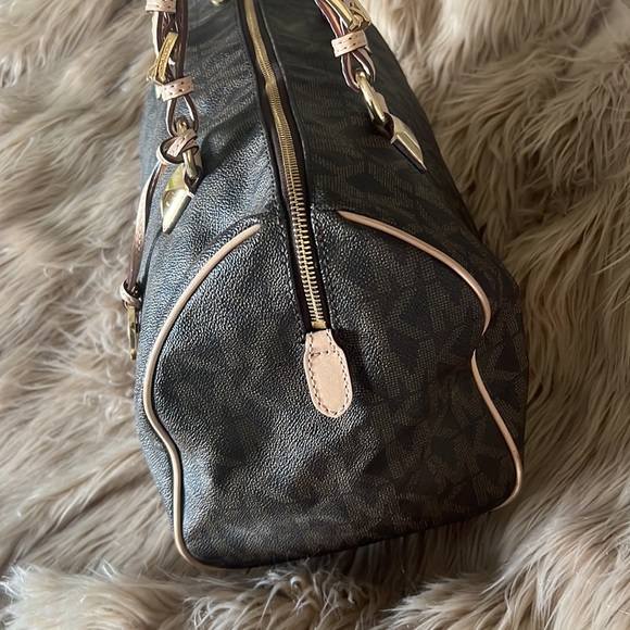 EUC MICHAEL KORS purse - Picture 3 of 5